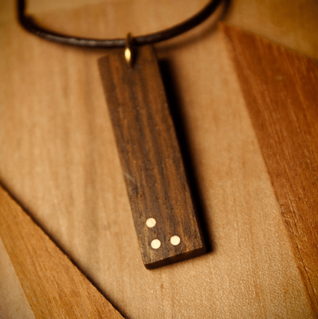 Pendentif rectangle noyer 3 points cuivre
