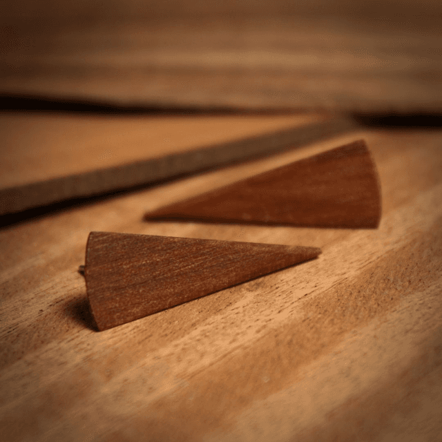 Les triangles courbés